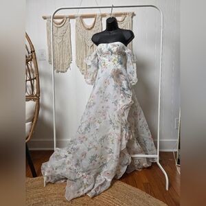 Floral Off Shoulder Formal Gown Size 2 Butterfly Print Ruffle Hem Prom Dress